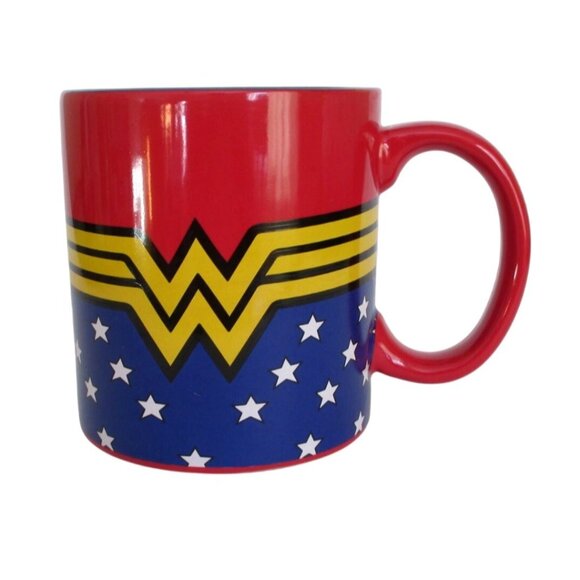 Wonder Woman 20 Oz Coffee Tea Mug - DC Comics - Red Blue Stars - Picture 1 of 5